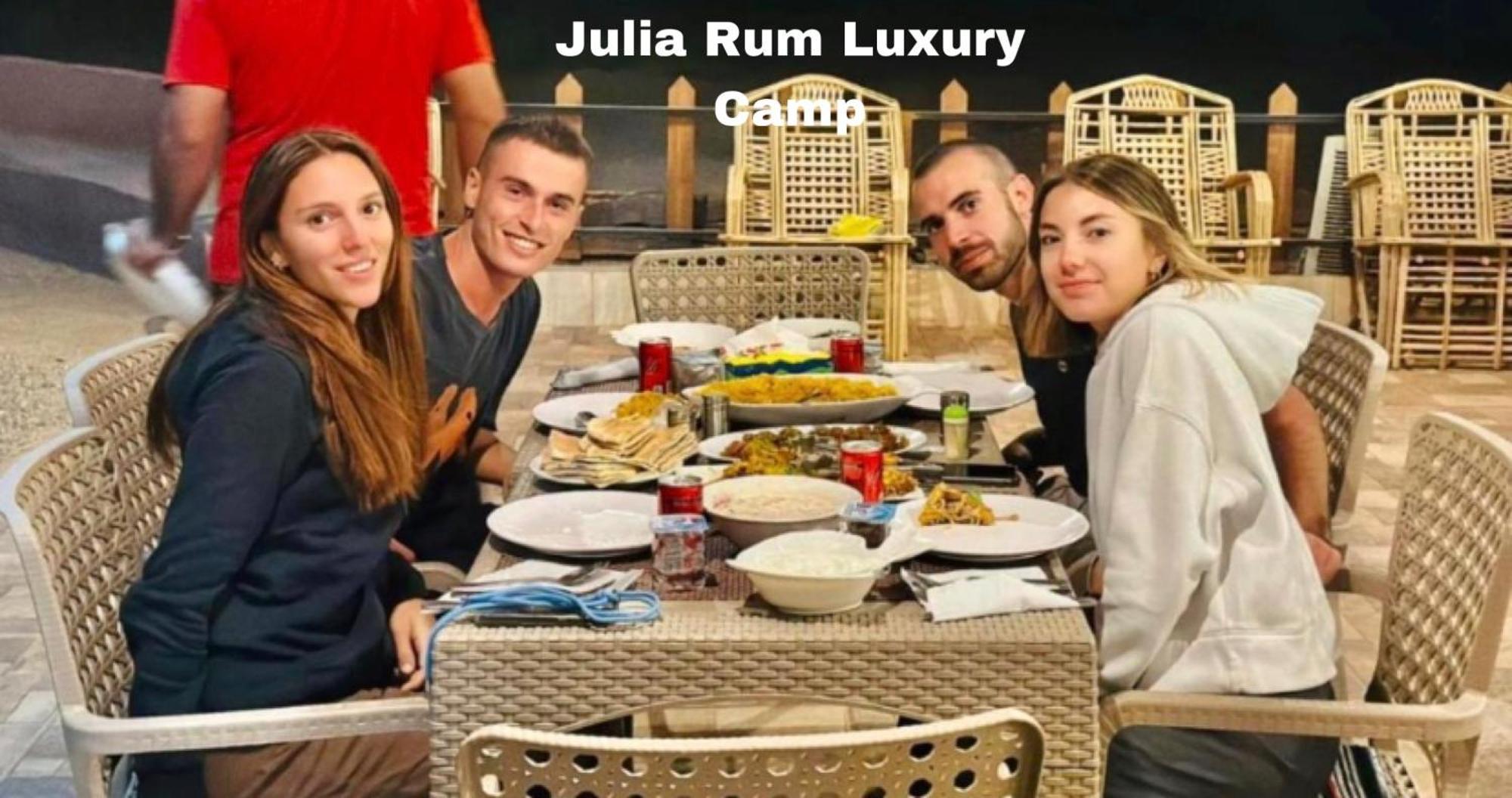 Julia Rum Luxury Camp Wadi Rum Buitenkant foto