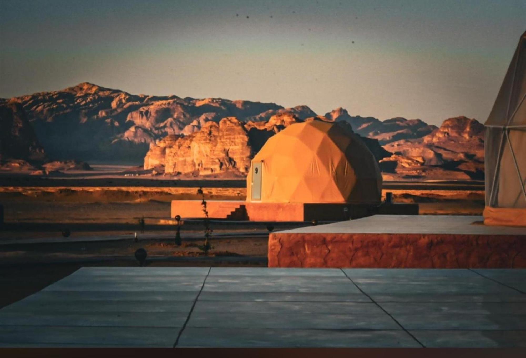Julia Rum Luxury Camp Wadi Rum Buitenkant foto
