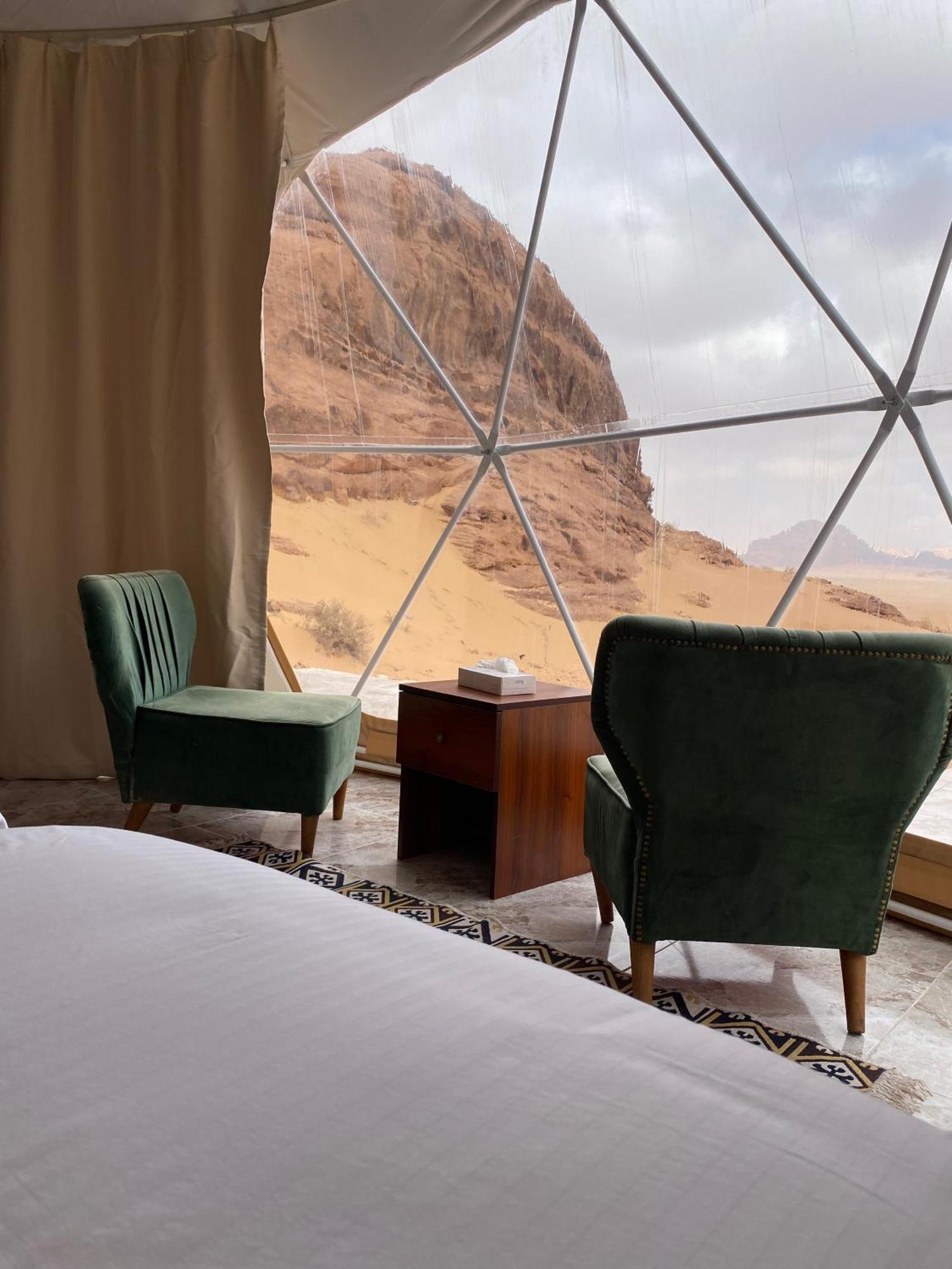 Julia Rum Luxury Camp Wadi Rum Buitenkant foto